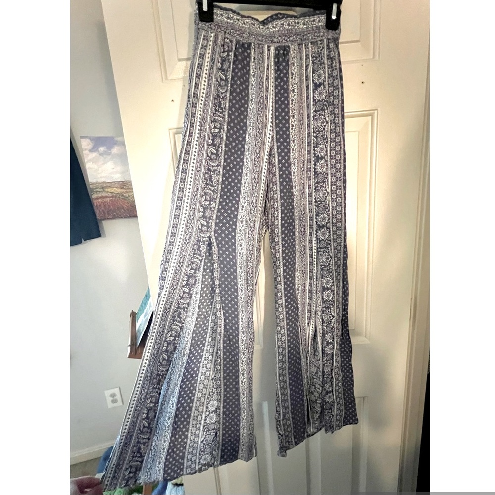 Flowy Wide-leg Pants